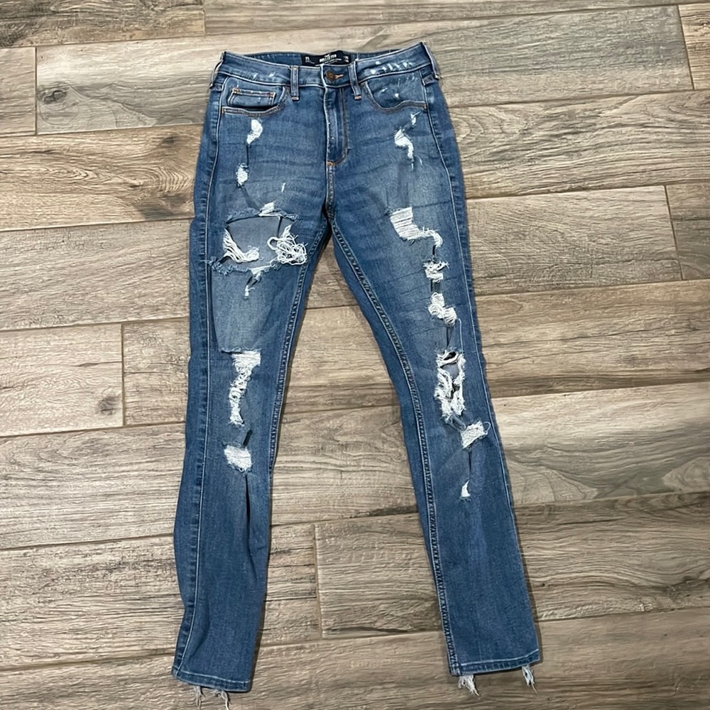 Hollister Curvy High-Rise Super Skinny Jeans